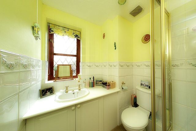  Image of 4 bedroom Detached house for sale in Foxbridge Drive Hunston Chichester PO20 at Foxbridge Drive Hunston Chichester, PO20 1NQ