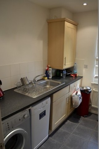  Image of 2 bedroom Flat for sale in Norwich Crescent Chadwell Heath Romford RM6 at Framlington Court  Chadwell Heath, RM6 4UQ
