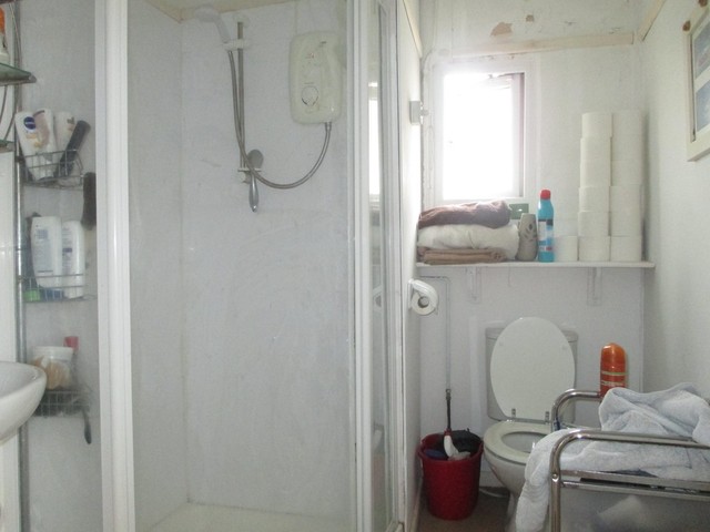  Image of 4 bedroom End of Terrace for sale in Francis Avenue Southsea PO4 at Francis Avenue  Southsea, PO4 0HP