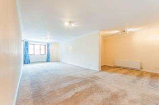  Image of 2 bedroom Flat for sale in Freelands Road Cobham KT11 at Freelands Road Cobham Cobham, KT11 2NP
