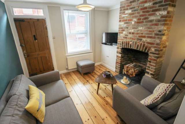  Image of 2 bedroom Terraced house for sale in Frogmore Street Tring HP23 at Frogmore Street  Tring, HP23 5AU