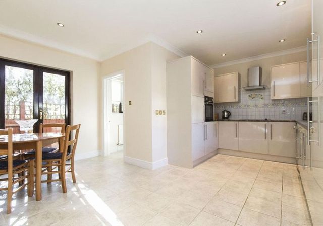  Image of 5 bedroom Detached house for sale in Gainsborough Place Chigwell IG7 at Gainsborough Place  Chigwell, IG7 6LA