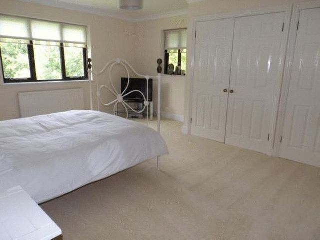  Image of 5 bedroom Detached house for sale in Gainsborough Place Chigwell IG7 at Gainsborough Place  Chigwell, IG7 6LA