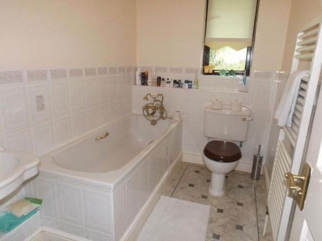  Image of 5 bedroom Detached house for sale in Gainsborough Place Chigwell IG7 at Gainsborough Place  Chigwell, IG7 6LA