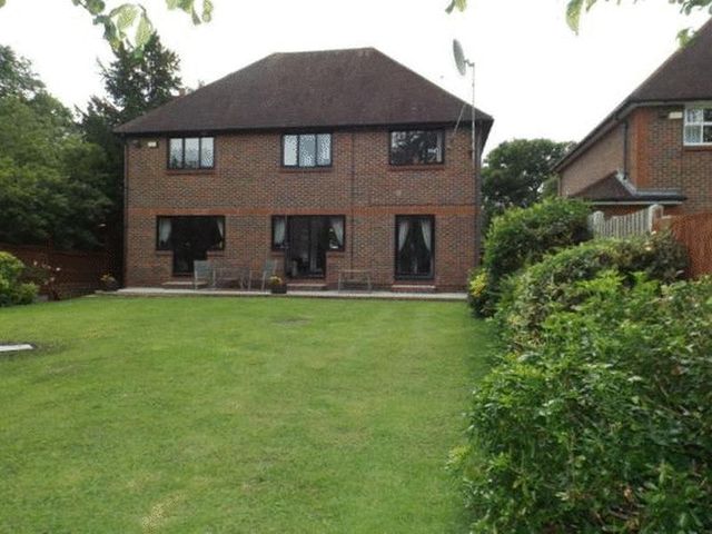  Image of 5 bedroom Detached house for sale in Gainsborough Place Chigwell IG7 at Gainsborough Place  Chigwell, IG7 6LA