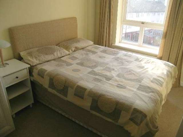  Image of 2 bedroom Flat to rent in Stewart Street London E14 at Docklands, E14 3EX