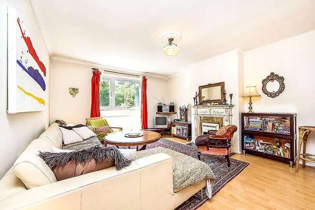  Image of 2 bedroom Flat for sale in Winstanley Estate London SW11 at Newcomen Road London Clapham Junction, SW11 2EW