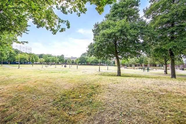  Image of 2 bedroom Flat for sale in Winstanley Estate London SW11 at Newcomen Road London Clapham Junction, SW11 2EW