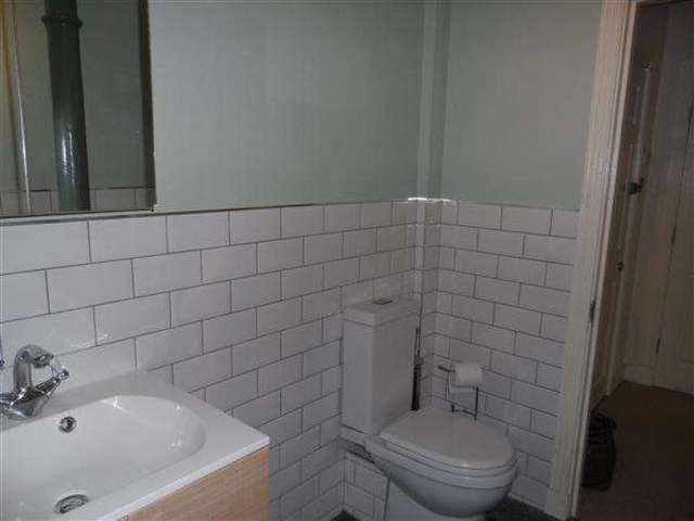  Image of 2 bedroom Apartment to rent in Garden Street North Halifax HX3 at Northowram, HX3 6BP