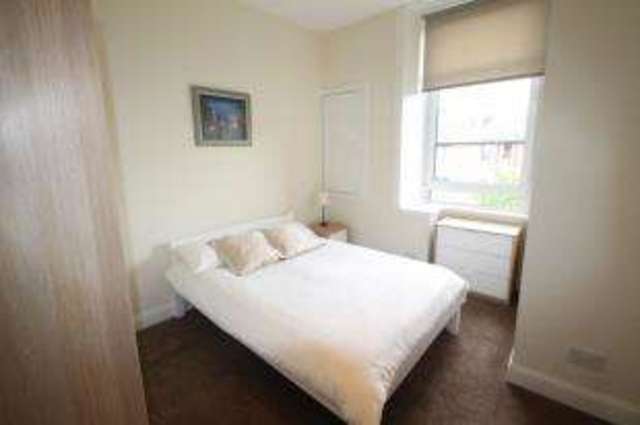  Image of 1 bedroom Flat for sale in Garry Street Glasgow G44 at Cathcart Glasgow Pollokshaws, G44 4AY