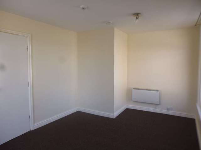  Image of 1 bedroom End of Terrace to rent in Selbourne Road Blackpool FY1 at George Street  Blackpool, FY1 3RX