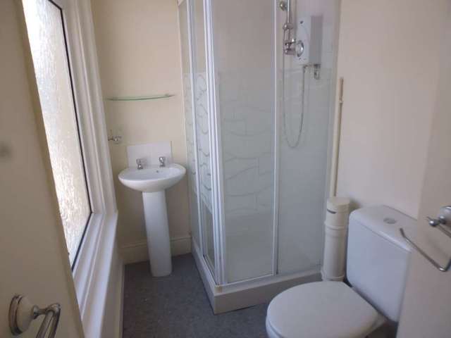  Image of 1 bedroom End of Terrace to rent in Selbourne Road Blackpool FY1 at George Street  Blackpool, FY1 3RX