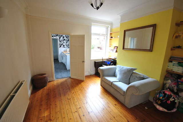  Image of 2 bedroom Terraced house to rent in Glanvor Road Stockport SK3 at Stockport Cheadle, SK3 9PF