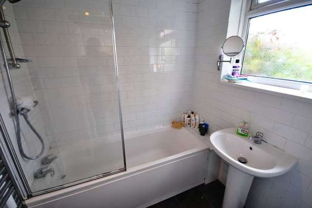  Image of 2 bedroom Terraced house to rent in Glanvor Road Stockport SK3 at Stockport Cheadle, SK3 9PF