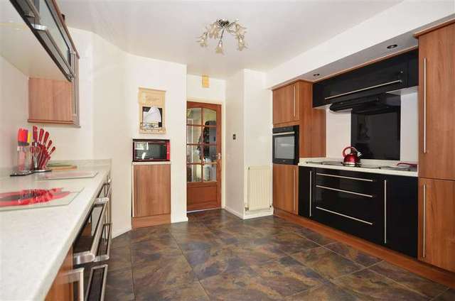  Image of 3 bedroom Bungalow for sale in Glenwood Close St. Michaels Tenterden TN30 at St Michaels Tenterden Tenterden, TN30 6PN