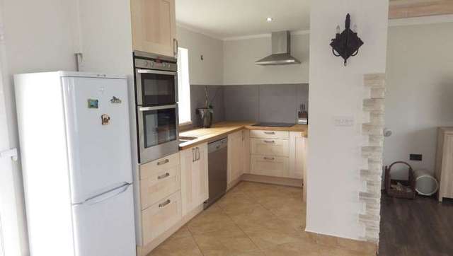  Image of 4 bedroom Bungalow for sale in Golden Farm Road Cirencester GL7 at Golden Farm Road  Cirencester, GL7 1DF