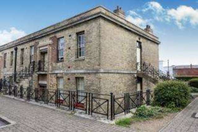  Image of 2 bedroom Flat for sale in Henry Player Avenue Gosport PO12 at Gosport Hampshire Gosport, PO12 1GA