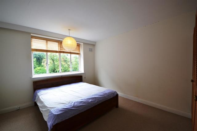  Image of 2 bedroom Property to rent in Granville Road London N4 at Stroud Green, N4 4EP