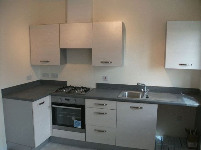  Image of 2 bedroom Flat to rent in Harrier Park Hawksworth Didcot OX11 at Elm Park  Didcot, OX11 6DS