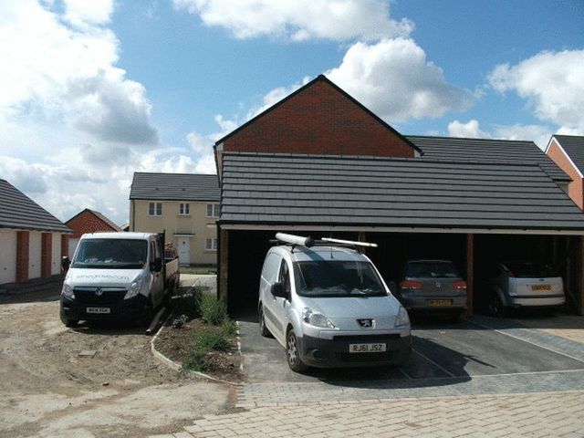  Image of 2 bedroom Flat to rent in Harrier Park Hawksworth Didcot OX11 at Elm Park  Didcot, OX11 6DS