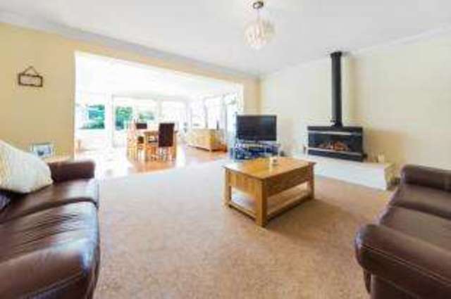  Image of 3 bedroom Bungalow for sale in Greenhead Avenue Stevenston KA20 at Stevenston North Ayrshire Stevenston, KA20 4JX