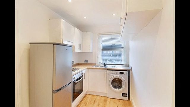  Image of 1 bedroom Flat for sale in Greenwich South Street London SE10 at 137 Greenwich South Street  London, SE10 8PP