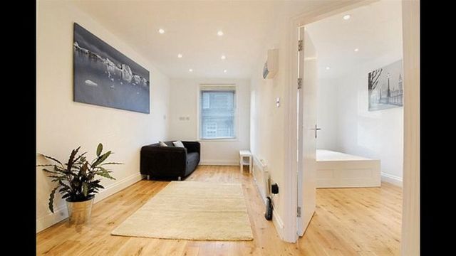  Image of 1 bedroom Flat for sale in Greenwich South Street London SE10 at 137 Greenwich South Street  London, SE10 8PP