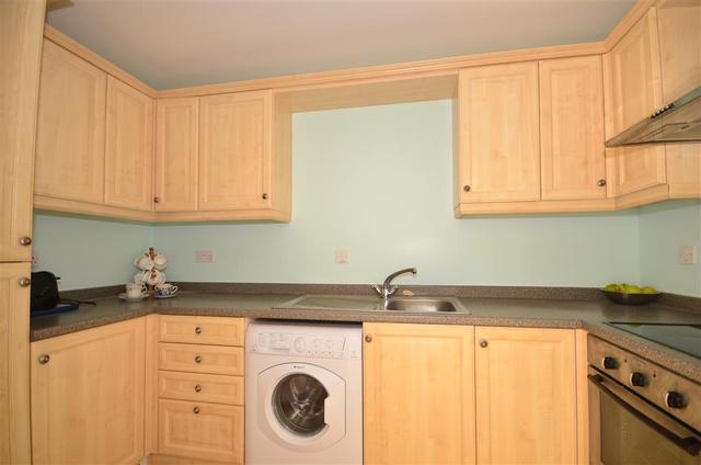  Image of 1 bedroom Flat for sale in Guardian Court Rainham Gillingham ME8 at Rainham Gillingham Gillingham, ME8 7HP