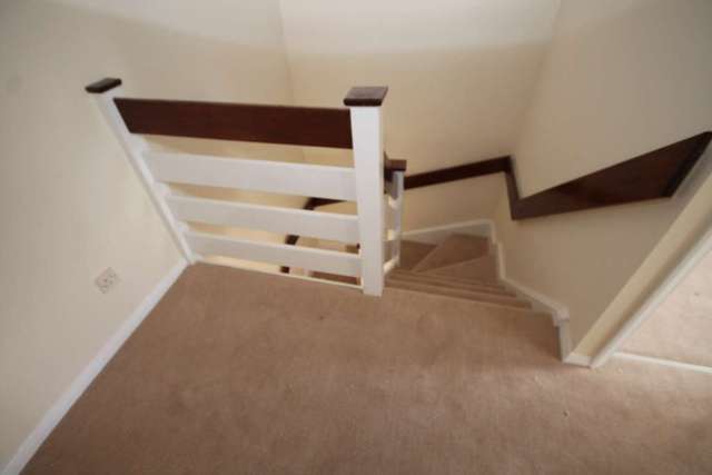  Image of 2 bedroom Detached house to rent in Guild Road Erith DA8 at Guild Road  Erith, DA8 2PS