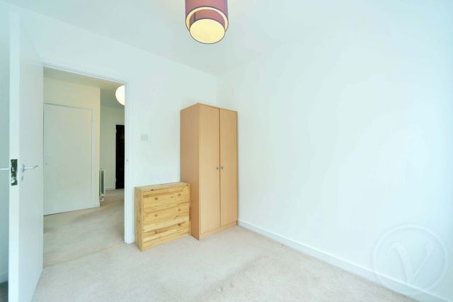  Image of 2 bedroom Flat to rent in Hampstead High Street London NW3 at Hampstead High Street Hampstead Hampstead, NW3 1RG