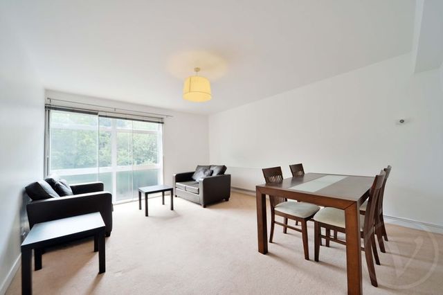  Image of 2 bedroom Flat to rent in Hampstead High Street London NW3 at Hampstead High Street Hampstead Hampstead, NW3 1RG