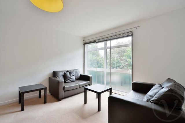  Image of 2 bedroom Flat to rent in Hampstead High Street London NW3 at Hampstead High Street Hampstead Hampstead, NW3 1RG