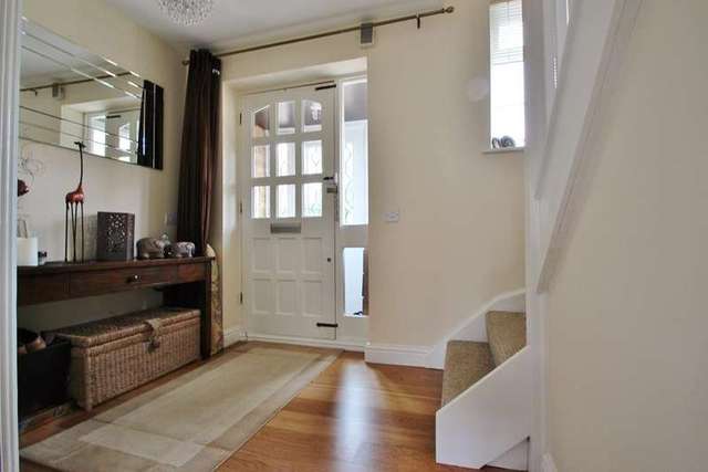  Image of 5 bedroom Detached house for sale in Hanson Road Abingdon OX14 at Abingdon, OX14 1YL