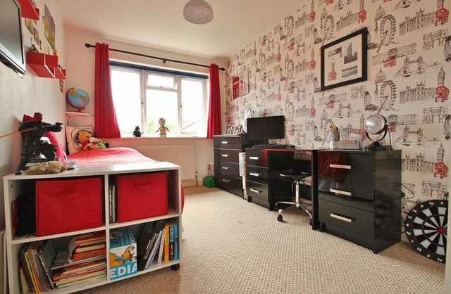  Image of 5 bedroom Detached house for sale in Hanson Road Abingdon OX14 at Abingdon, OX14 1YL