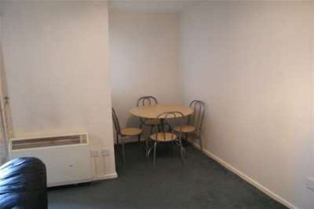  Image of 2 bedroom Flat to rent in Harrison Way Cardiff CF11 at Cardiff, CF11 7PE