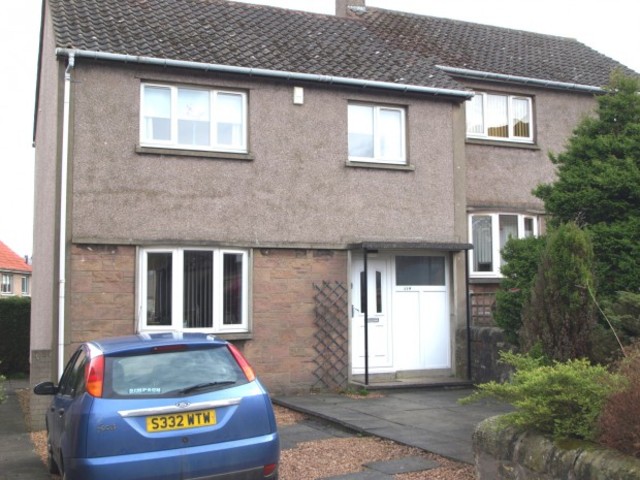  Image of 3 bedroom End of Terrace to rent in Headwell Avenue Dunfermline KY12 at Headwell Avenue  Dunfermline, KY12 0JR