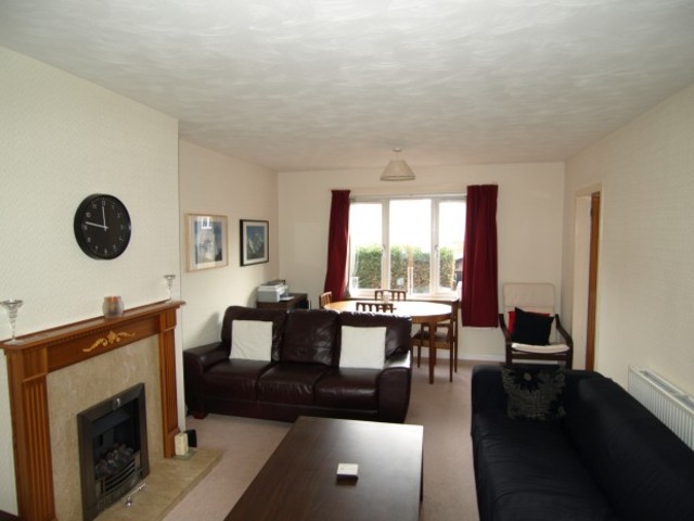  Image of 3 bedroom End of Terrace to rent in Headwell Avenue Dunfermline KY12 at Headwell Avenue  Dunfermline, KY12 0JR