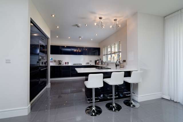  Image of 5 bedroom Detached Villa for sale in Helenslee Road Dumbarton G82 at Dumbarton, G82 4BS