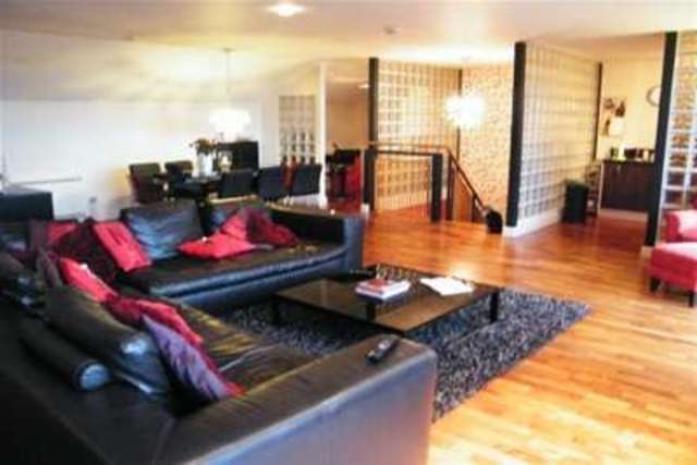  Image of 3 bedroom Flat to rent in Henke Court Cardiff CF10 at Cardiff, CF10 4EB