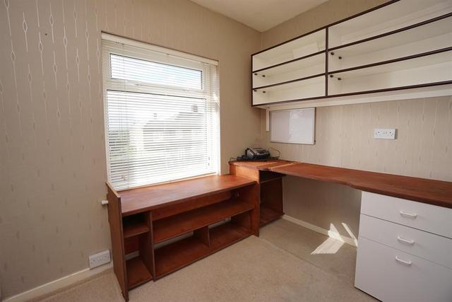  Image of 4 bedroom Semi-Detached house to rent in Henley Avenue Sheffield S8 at Norton Sheffield Norton, S8 8JH