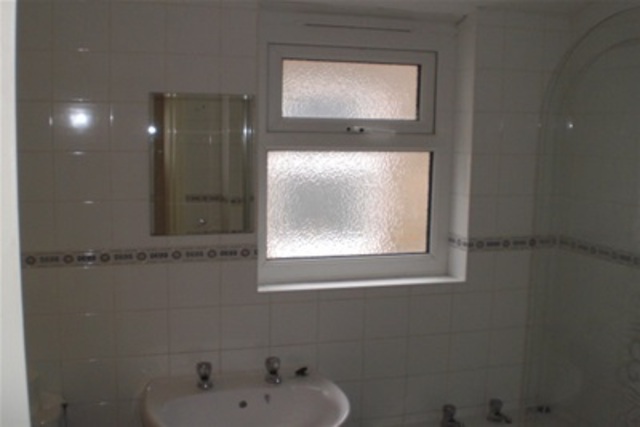  Image of 3 bedroom Terraced house to rent in Hereson Road Ramsgate CT11 at Ramsgate, CT11 7ER