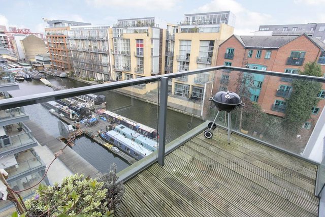  Image of 3 bedroom Flat to rent in Hertford Road London N1 at London Hoxton, N1 5ET