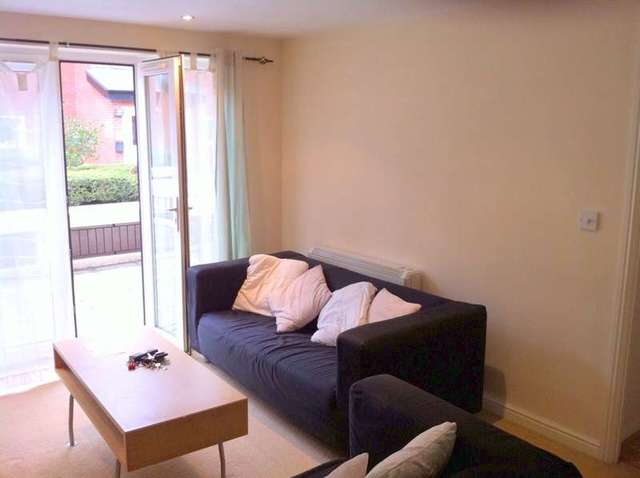  Image of 1 bedroom Apartment for sale in Lodge Road Kingswood Bristol BS15 at Kingswood  Bristol, BS15 1TB
