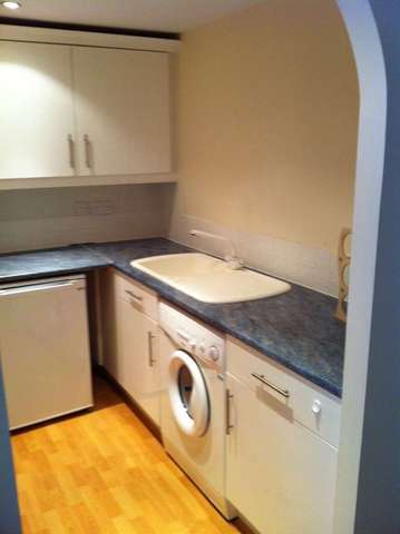  Image of 1 bedroom Apartment for sale in Lodge Road Kingswood Bristol BS15 at Kingswood  Bristol, BS15 1TB