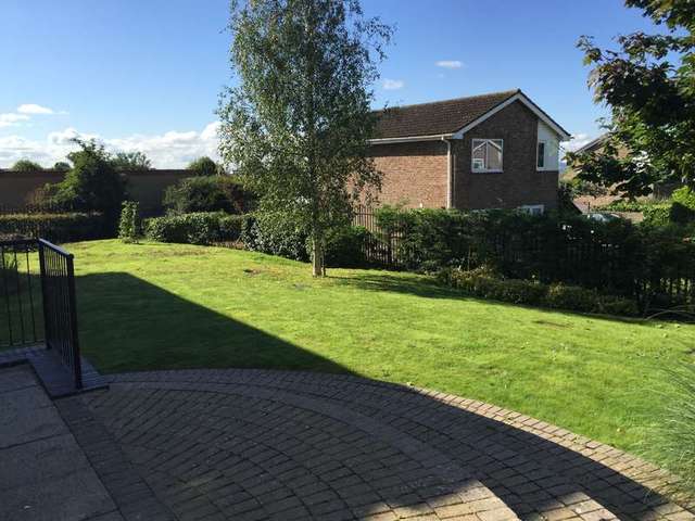  Image of 1 bedroom Apartment for sale in Lodge Road Kingswood Bristol BS15 at Kingswood  Bristol, BS15 1TB