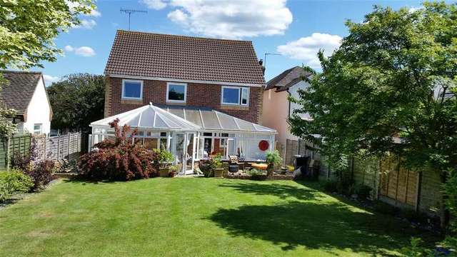  Image of 4 bedroom Detached house for sale in High Road North Weald Epping CM16 at North Weald Essex North Weald, CM16 6HW