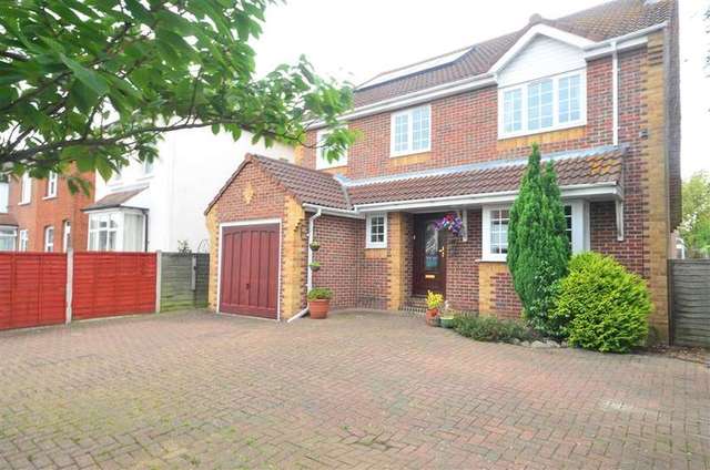  Image of 4 bedroom Detached house for sale in High Road North Weald Epping CM16 at North Weald Essex North Weald, CM16 6HW