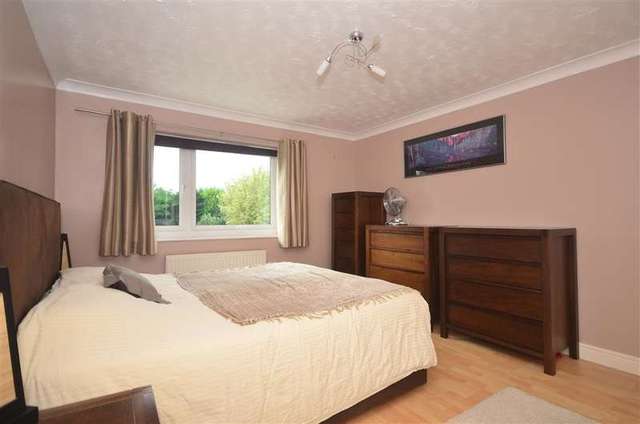 Image of 4 bedroom Detached house for sale in High Road North Weald Epping CM16 at North Weald Essex North Weald, CM16 6HW