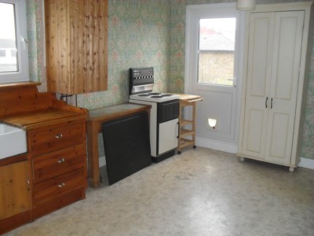  Image of 2 bedroom Flat to rent in High Street Shoeburyness Southend-on-Sea SS3 at High Street Shoeburyness Southend On Sea, SS3 9AJ