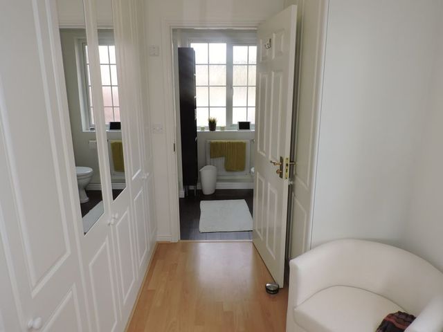  Image of 5 bedroom Detached house for sale in Highpath Way Basingstoke RG24 at Highpath Way  Basingstoke, RG24 9SU